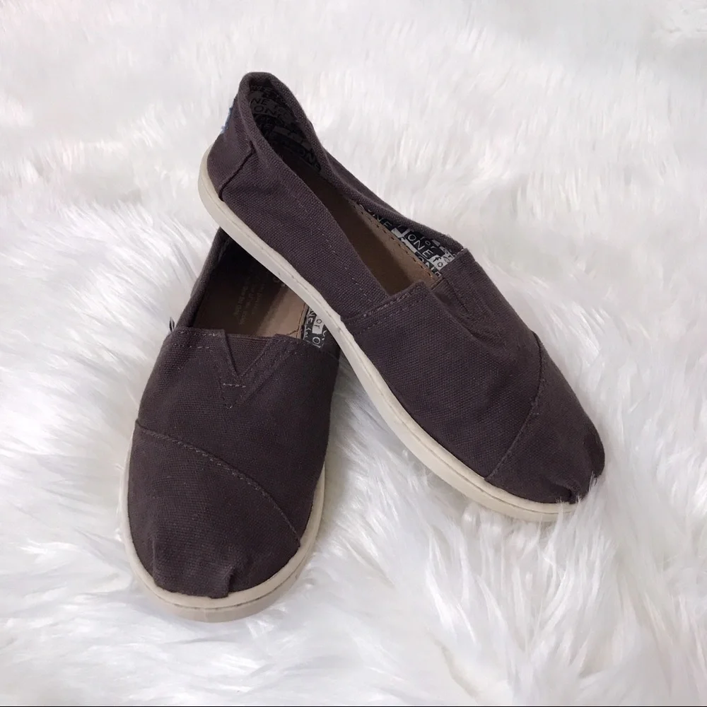 TOMS Brown Classic Canvas flats-Rubber sole-GUC-Sz Y 4.5